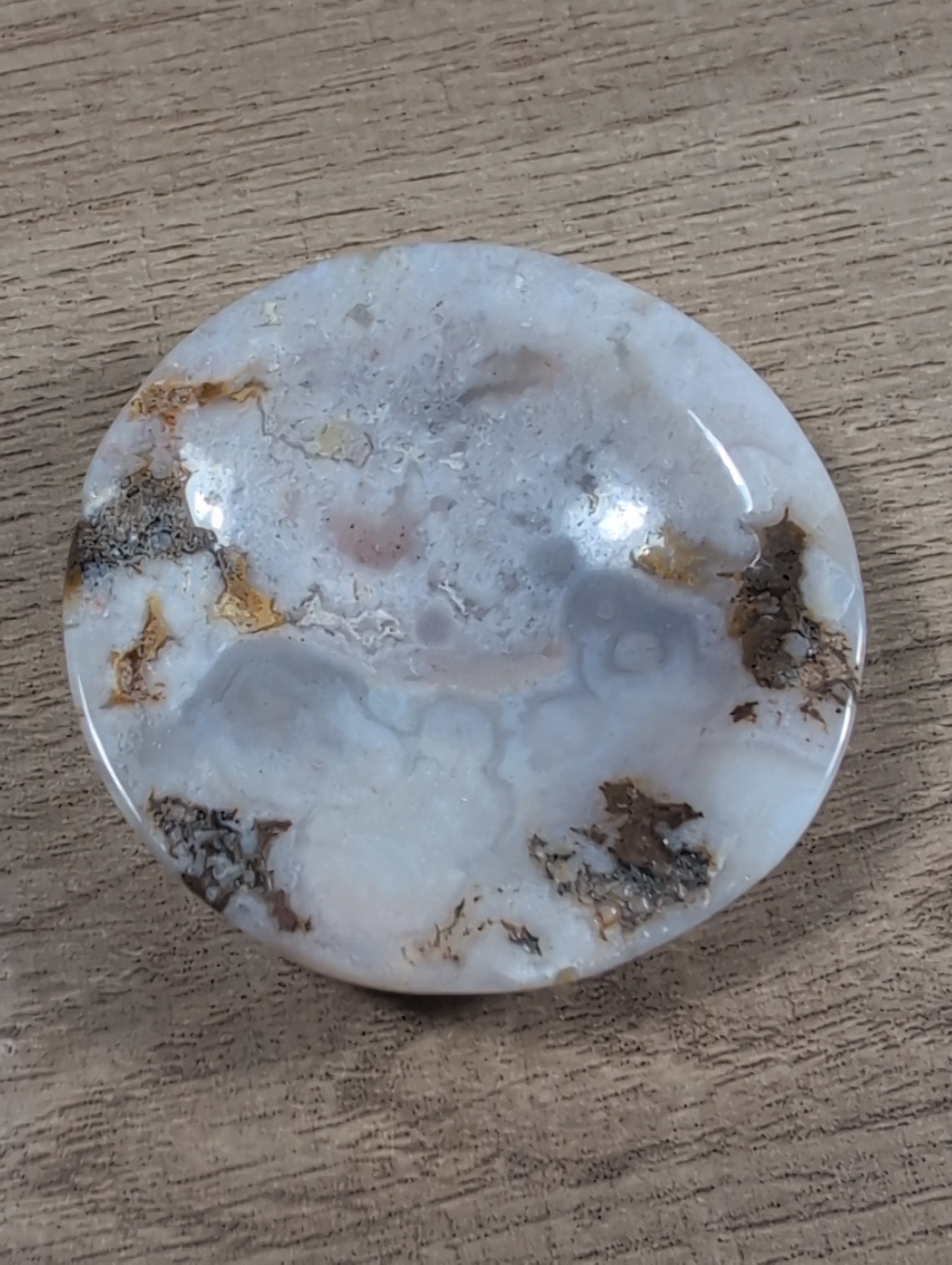 Round flower agate bowl from Syn's Crystal Co featuring vibrant natural flower patterns and smooth polished surface.