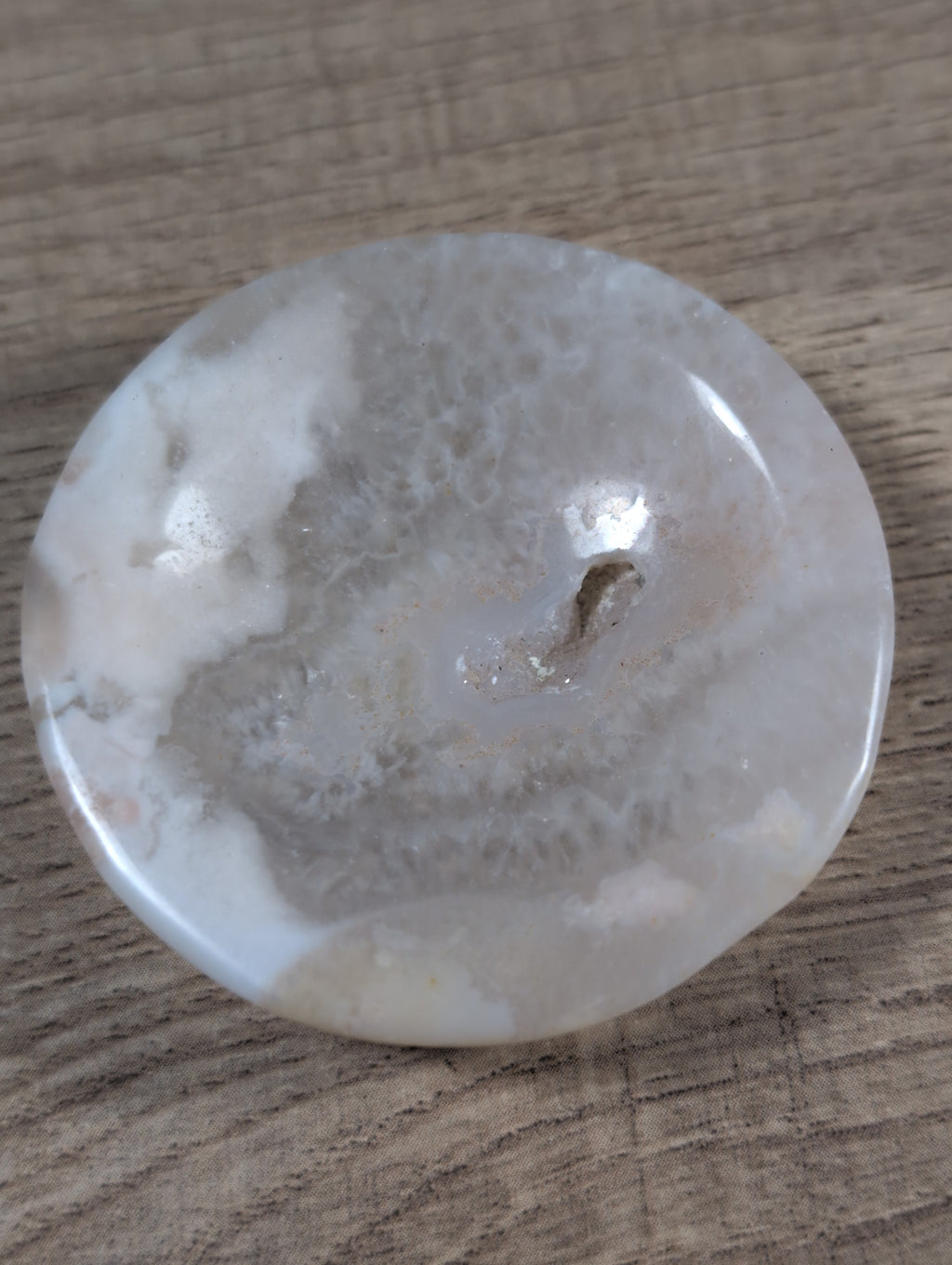 Round flower agate bowl from Syn's Crystal Co featuring vibrant, natural flower patterns and smooth polished surface.